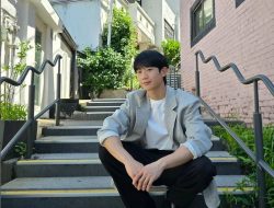 15 Film dan Drama Korea Jung Hae In, Terbaru Love next door