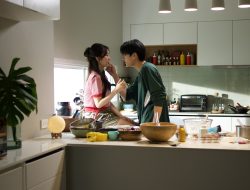 5 Bukti Cowok Setia Sama Kamu, Apakah Pasanganmu Setia?