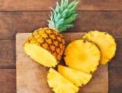 Berapa Banyak Kalori Dalam 100g Nanas? Apakah Makan Nanas Membuat Gemuk?