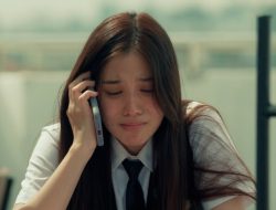 Tolong Jangan Beranjak Pergi, Aku Masih Ingin Kau Tetap Disini Menamani