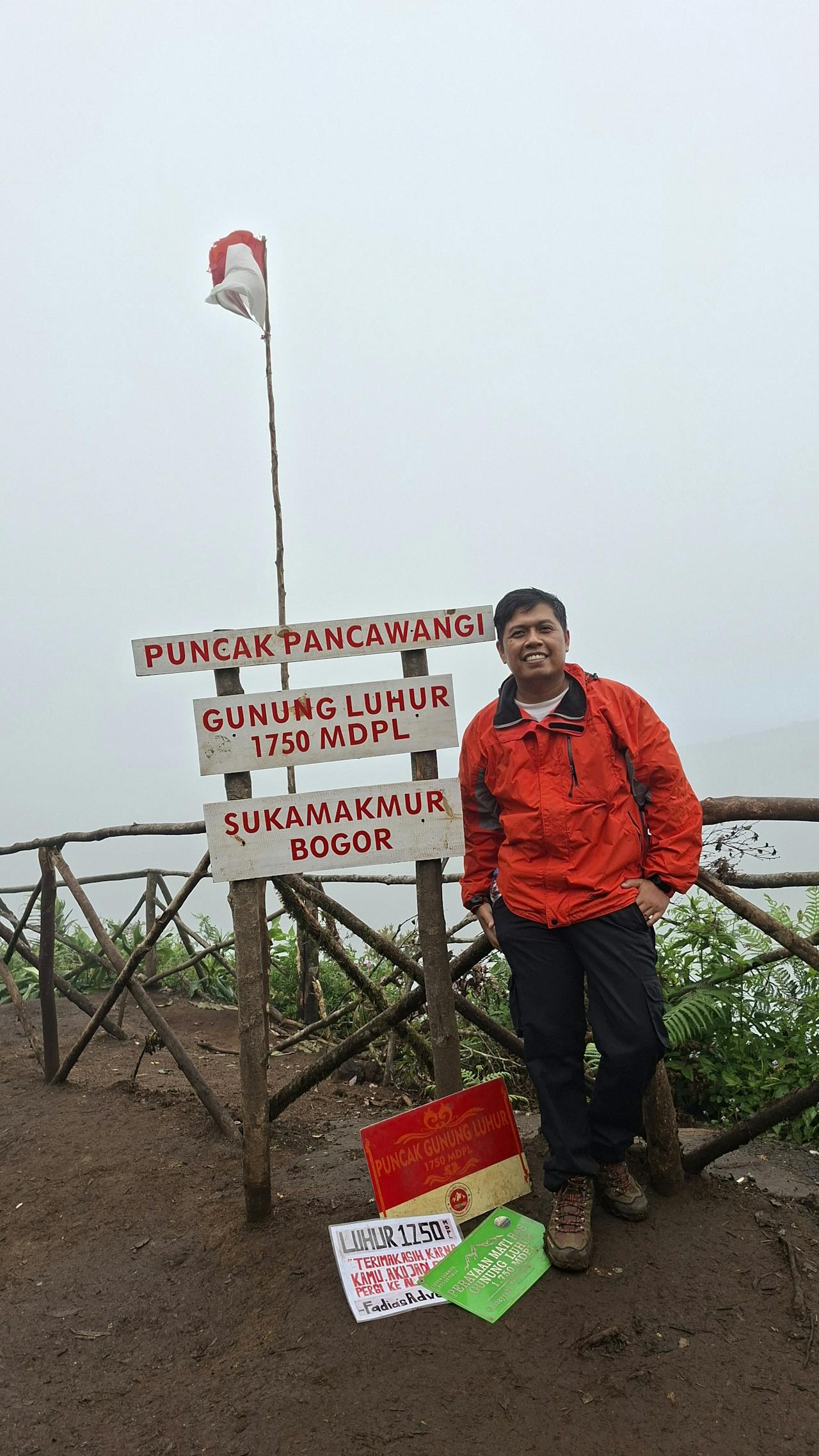 Pendakian Epik Gunung Luhur Sukamakmur Bogor, Bonus Taman Bunga dan Hutan Magis Sukamakmur! Puncak Gunung Luhur 1.750 MDPL