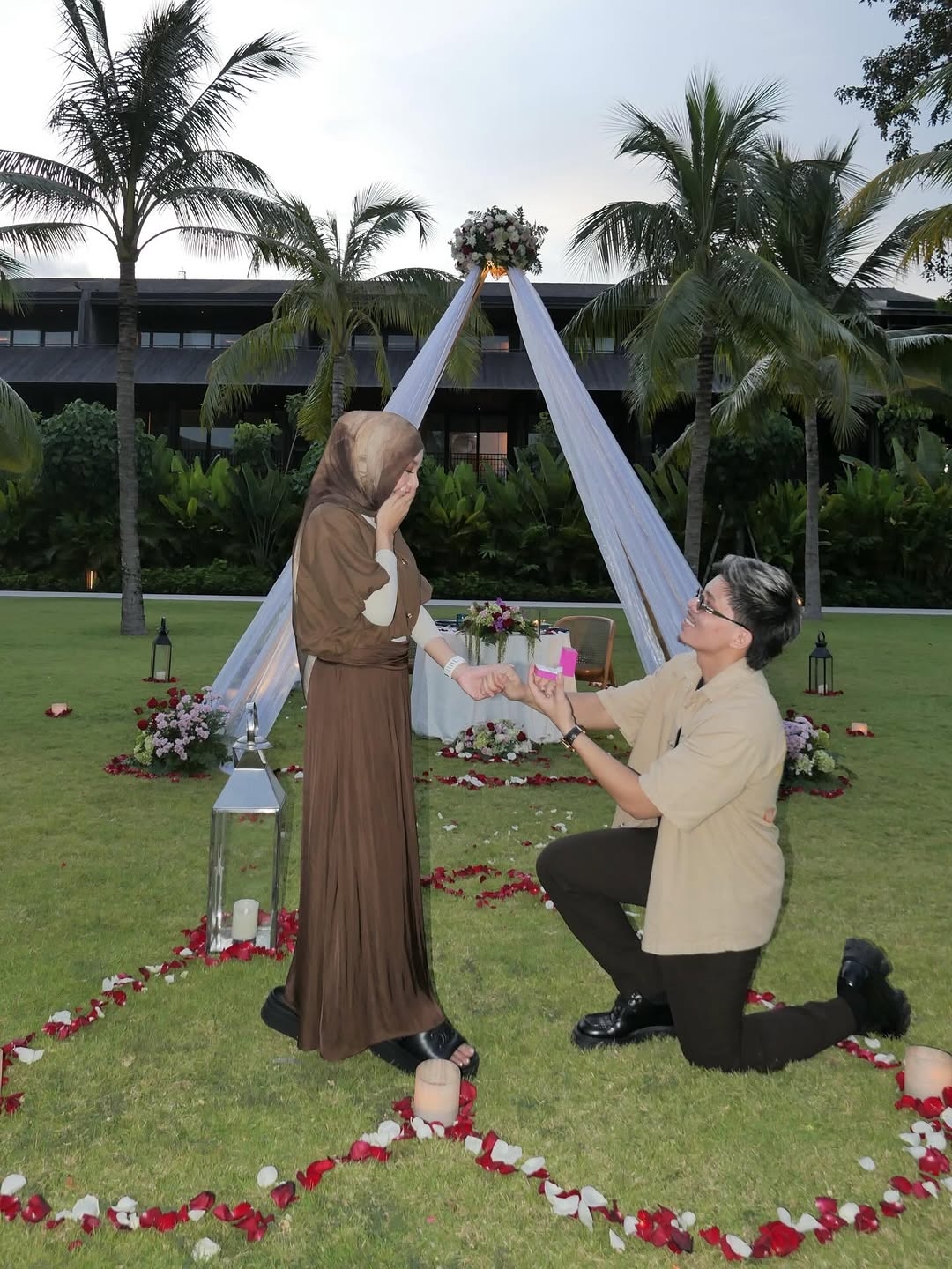 Atta Halilintar Bikin Aurel Hermansyah Terharu! Anniversary ke-5 Dirayakan Super Romantis dengan Hadiah Fantastis 486596154