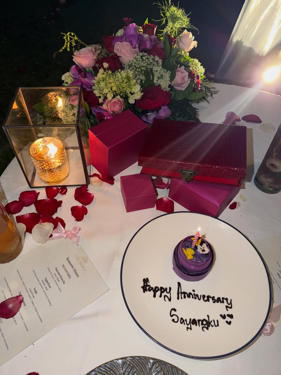 Atta Halilintar Bikin Aurel Hermansyah Terharu! Anniversary ke-5 Dirayakan Super Romantis dengan Hadiah Fantastis 957917637